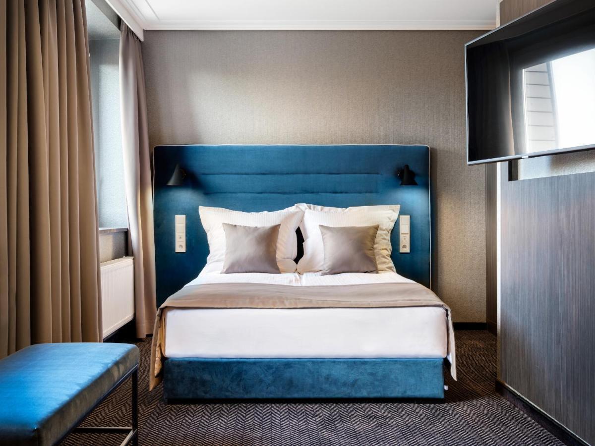 Deluxe Room,1212090394:JPEG