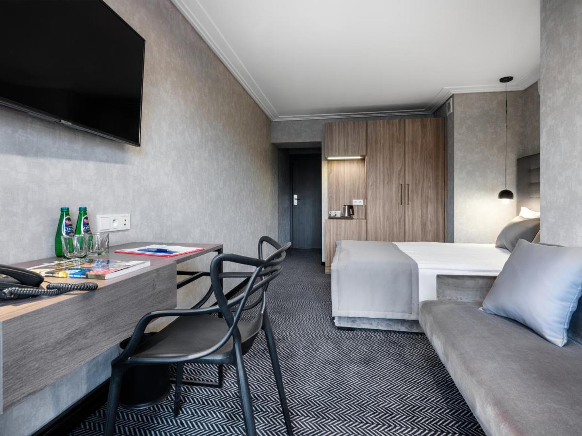 Triple Room,1212089125:JPEG