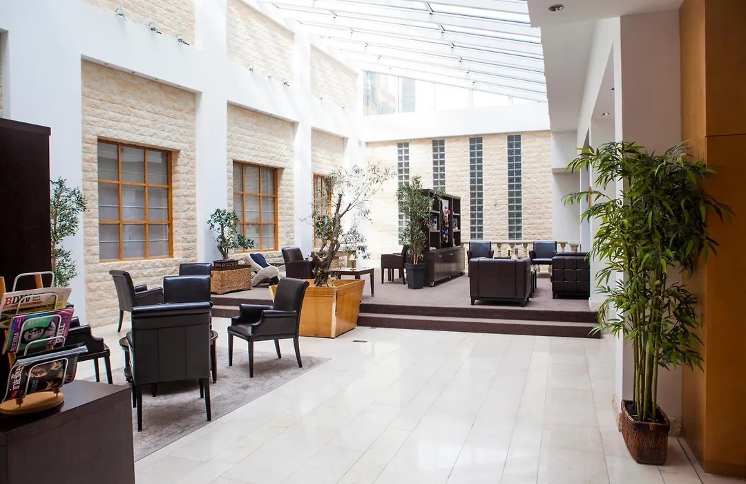 Progress Hotel-1