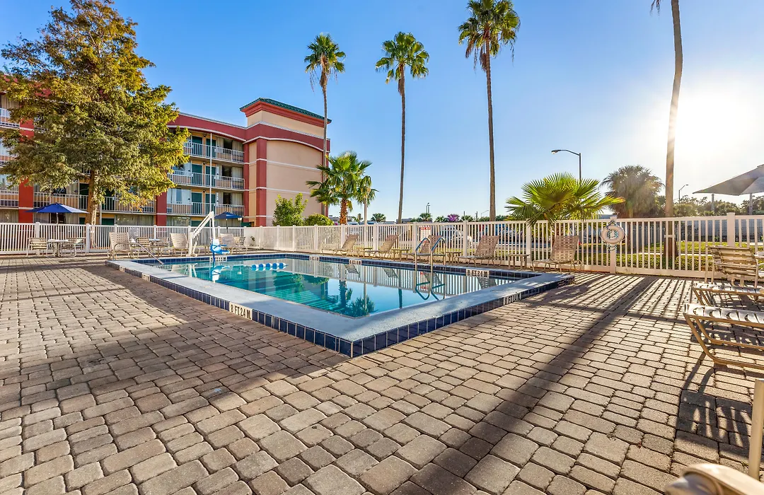 Baymont By Wyndham Orlando North Millenia-1