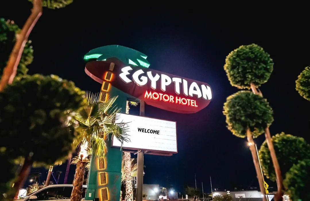 Egyptian Motor Hotel BW Signature Collection-1