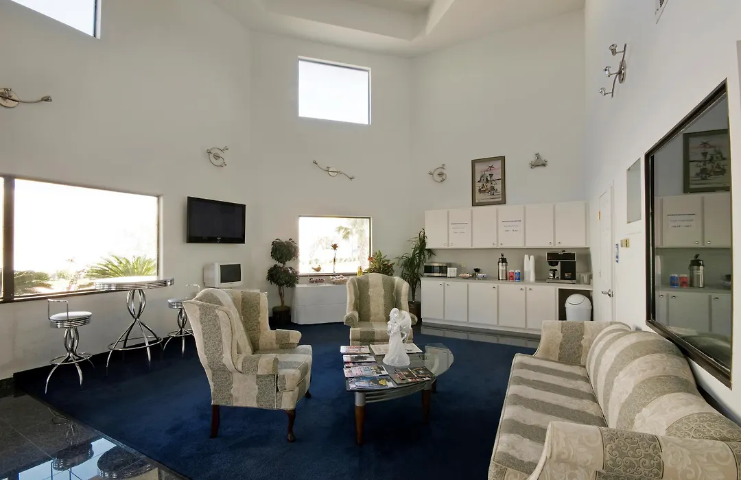 Americas Best Value Platinum Inn & Suites-1