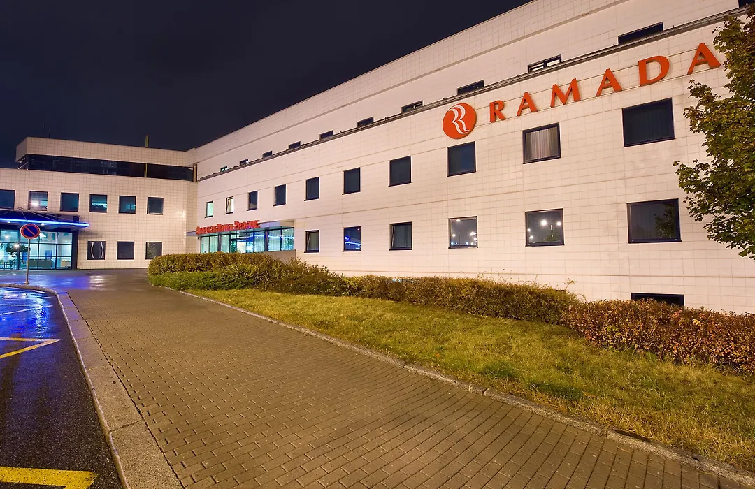 Ramada Airport Hotel Prague-1