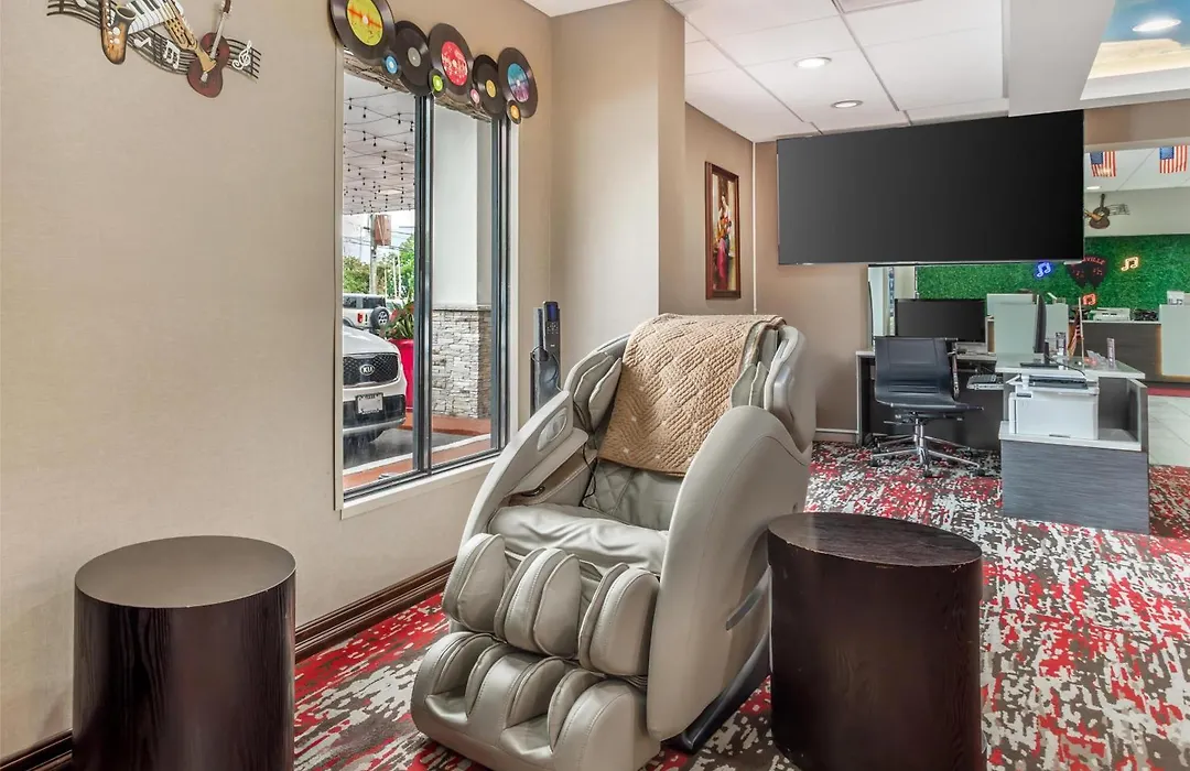 Best Western Downtown Plus Music Row-1