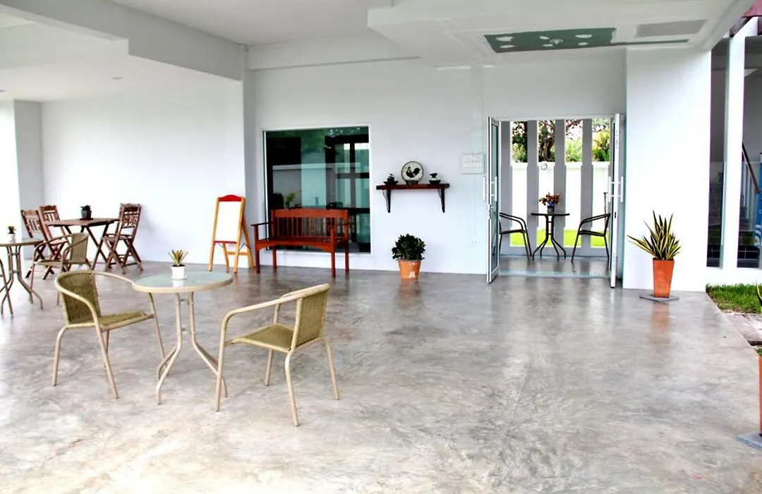The Meet Green Apartment-1