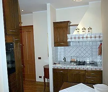 Altobelli B&B-1