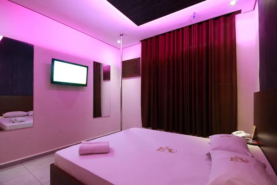 Hippus Motel (Adults Only)-1