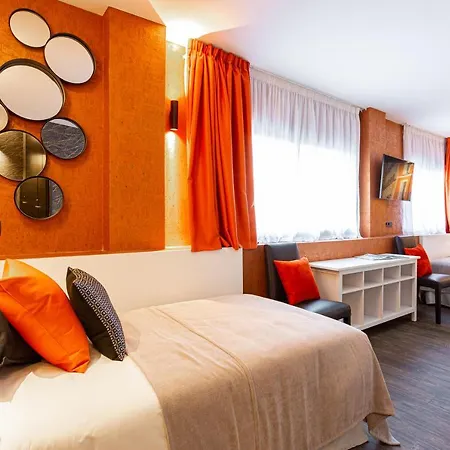 Fly Rooms Madrid Airport-2