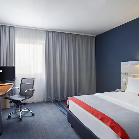 Holiday Inn Express Frankfurt Messe By Ihg-3