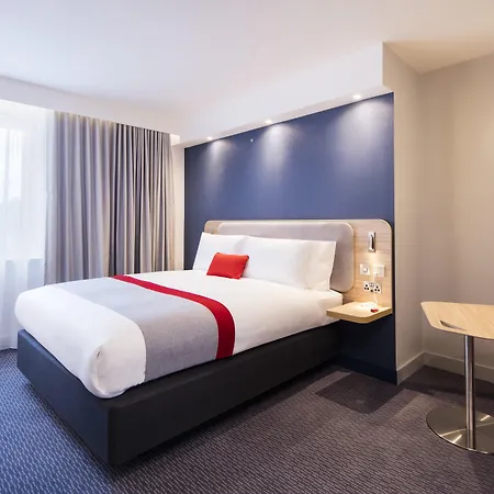 Holiday Inn Express Dublin City Centre By Ihg-2