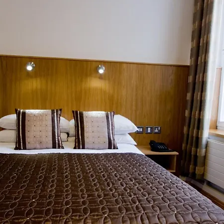 Blooms Hotel-2