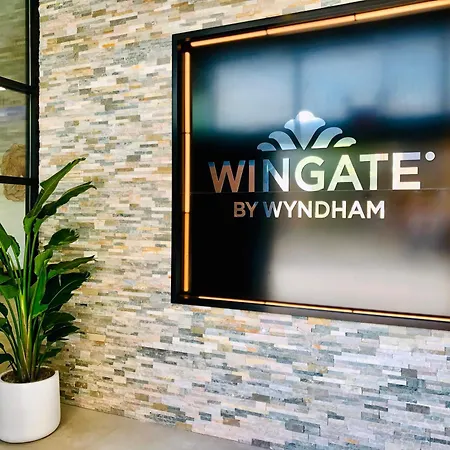 Wingate By Wyndham Long Island City-3
