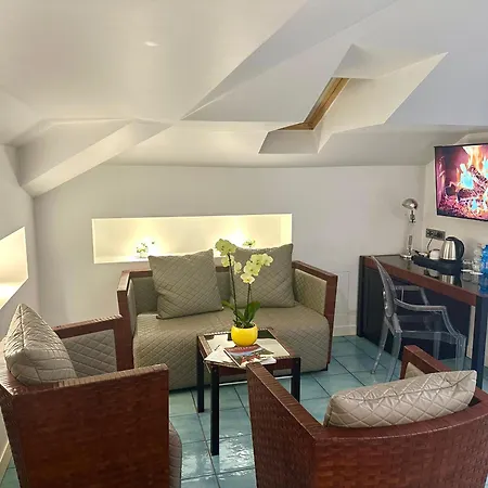 Club House Hotel-2