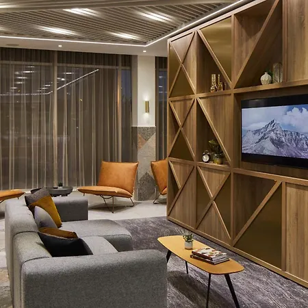 Courtyard By Marriott London City Airport-3