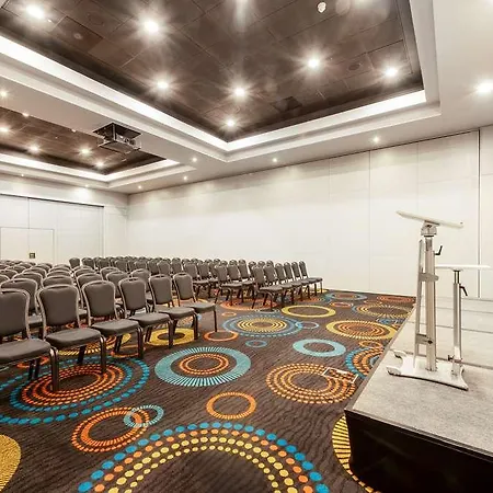 Radisson Red London Heathrow-3