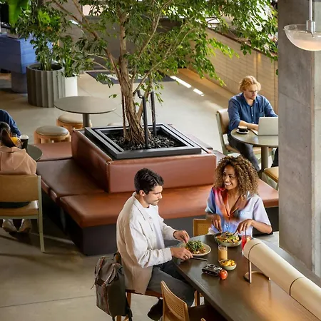 Moxy Sydney Airport-2