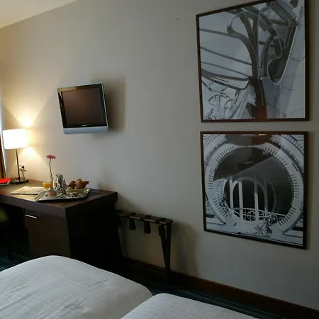 New Hotel Charlemagne-3