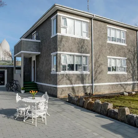 Freyja Guesthouse & Suites-3