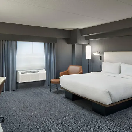 Courtyard By Marriott Regina Downtown-3