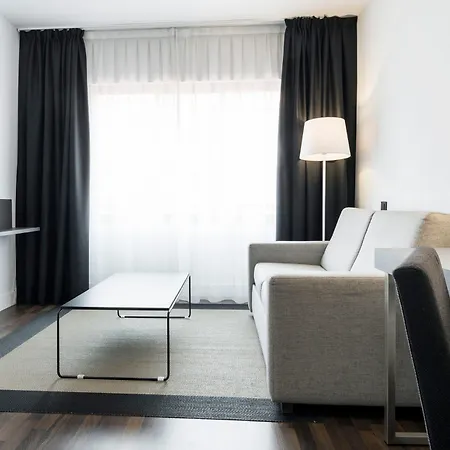 Ilunion Suites Madrid-2