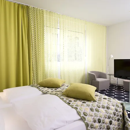 Tryp By Wyndham Frankfurt-3