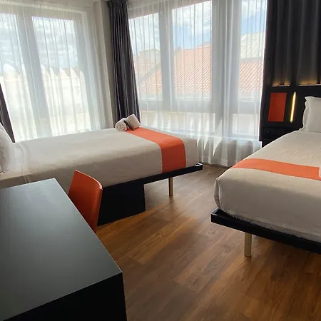 Easyhotel Lisbon-3