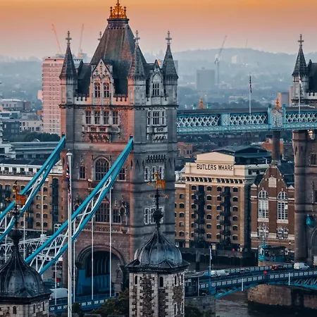 Four Seasons Hotel London At Tower Bridge-3