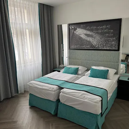 Red & Blue Design Hotel Prague-2