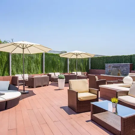 Hotel Crowne Plaza Madrid Airport-3
