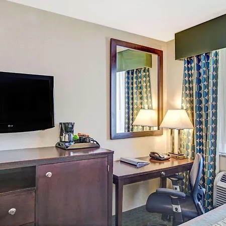 Hillcrest Hotel Near Jfk Airtrain-3