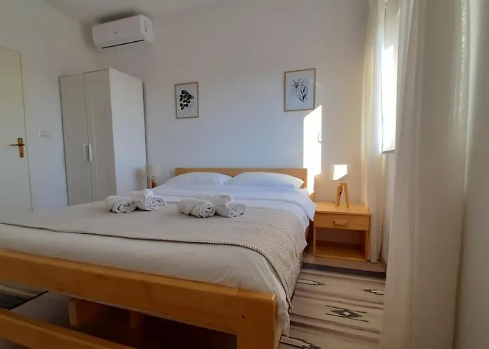 Posteja Rooms