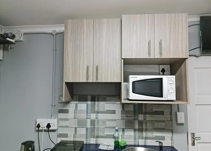 Hasate Guest House 10 Florence Street Oakdale Belliville 7530 Cape Town South African