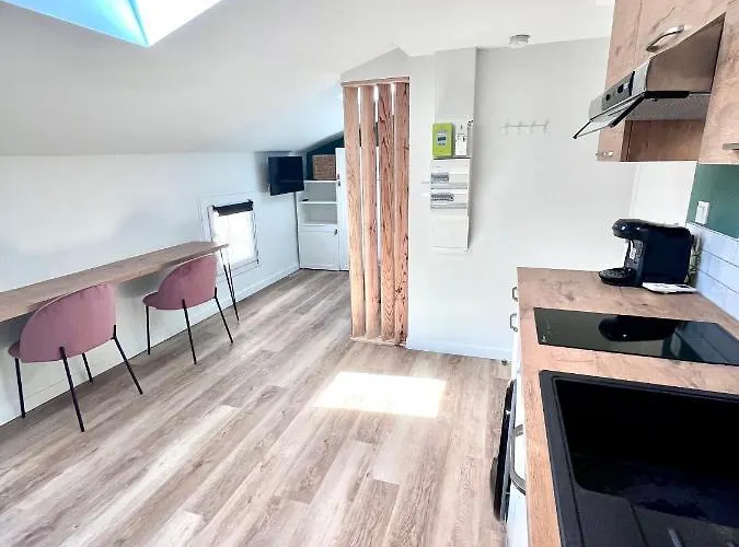LE QUAI 6 - Studio neuf CALME LUMINEUX - CLIM - WiFi - Gare à 200m