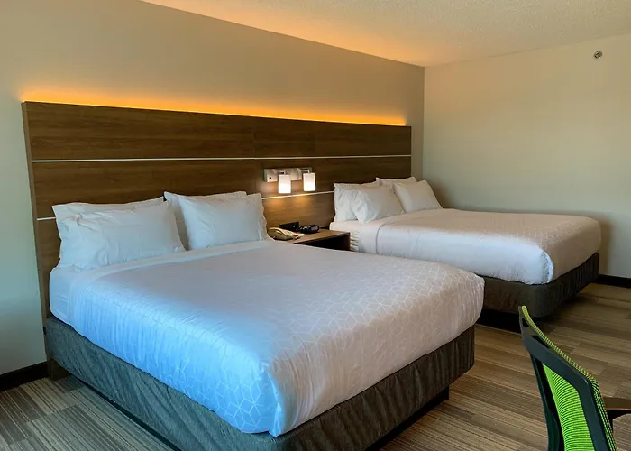 Holiday Inn Express & Suites Lexington Downtown Area-Keeneland By Ihg