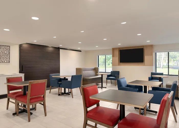 Holiday Inn Express Plattsburgh By Ihg