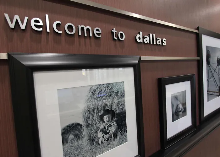 Hampton Inn & Suites Dallas Market Center