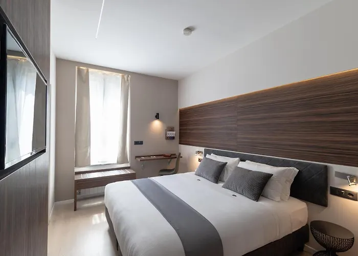 Hotel Ah - Duomo Essence Milano