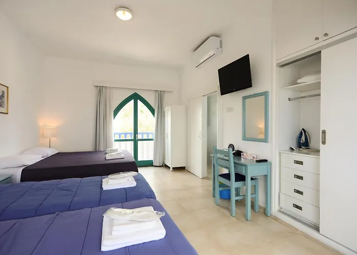 Axiothea Hotel