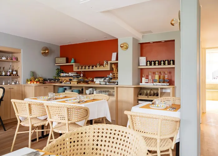 Hotel Des Batignolles