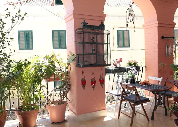 Lx Factory Guest House