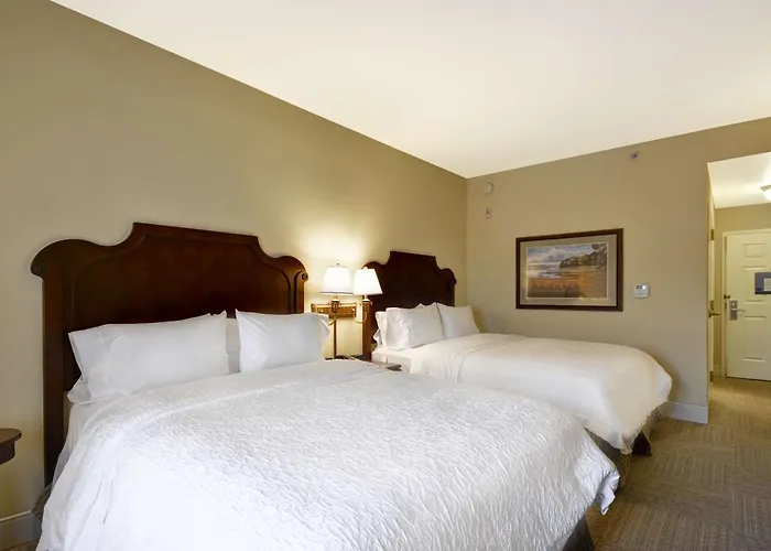 Hampton Inn & Suites Savannah Historic District