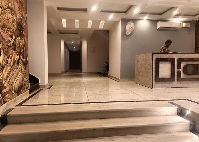 Hotel Prime Plaza Near Delhi Airport