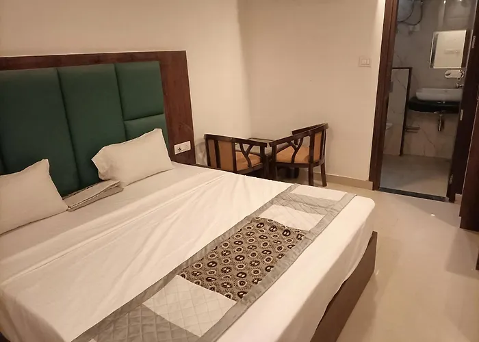 Hotel Prime Plaza Near Delhi Airport