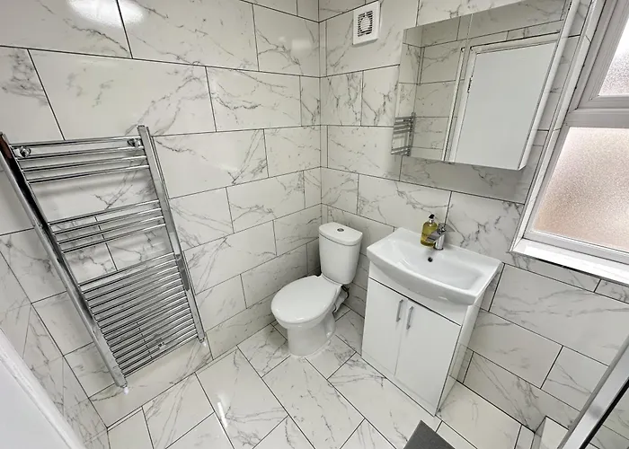 Leyton House - Sleepylodge London