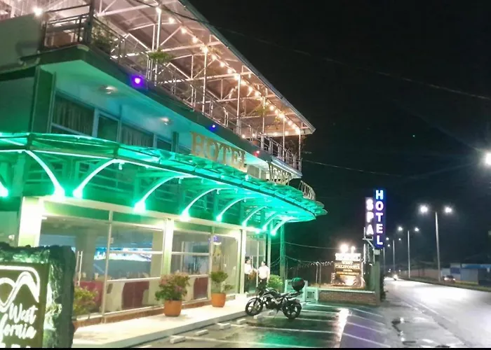 Hotel West California Puerto Espejo