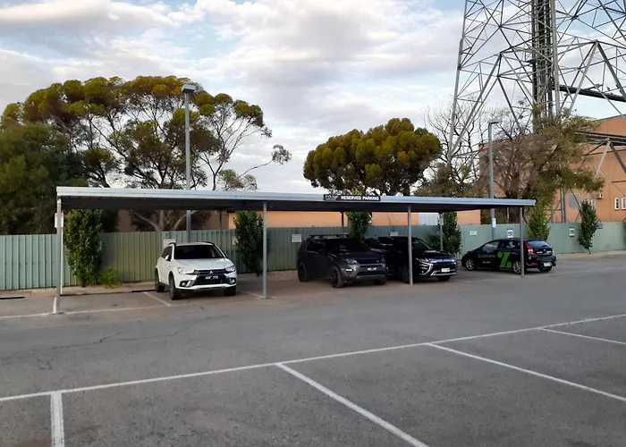 Indulge Apartments - Cbd