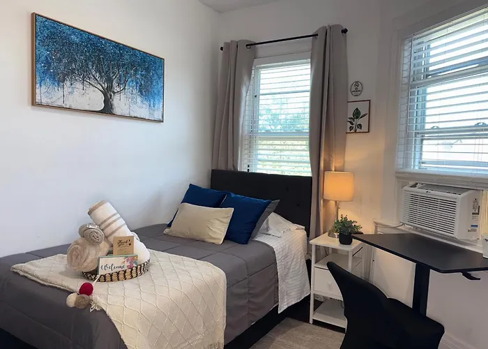 Cozy Private Bedrooms Kitchen Wifi