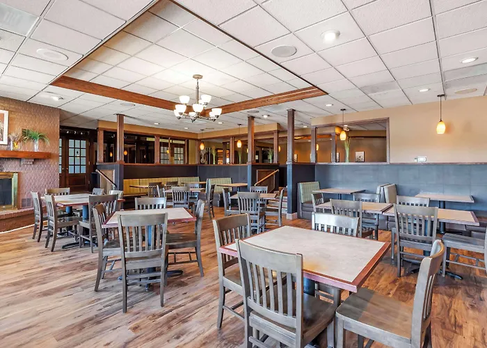 Best Western Plus Steeplegate Inn