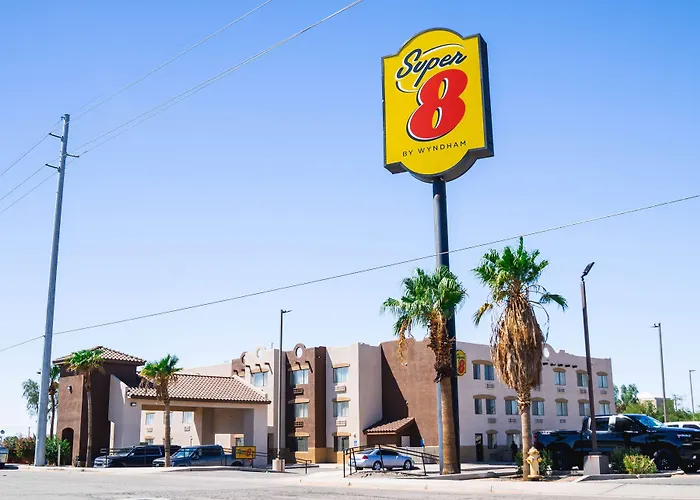 Super 8 By Wyndham Yuma Hotel