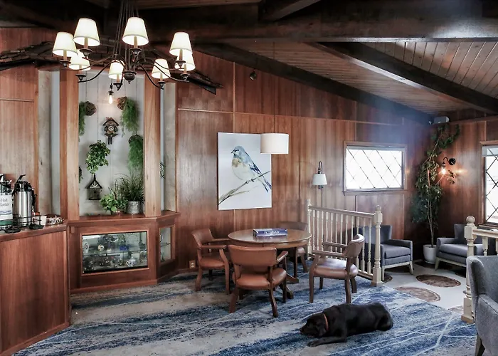 Bluebird Inn